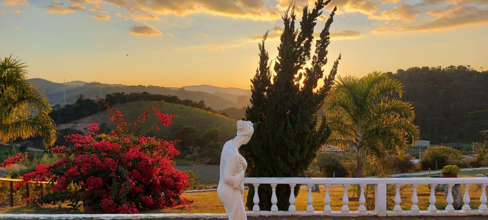 Restaurante E Pousada Chique Na Roça *